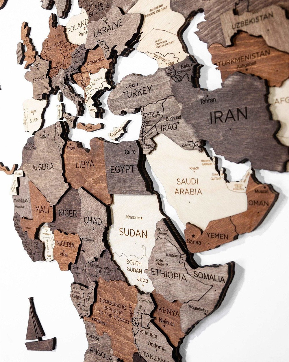 Harta 3D din lemn pe continentele de perete