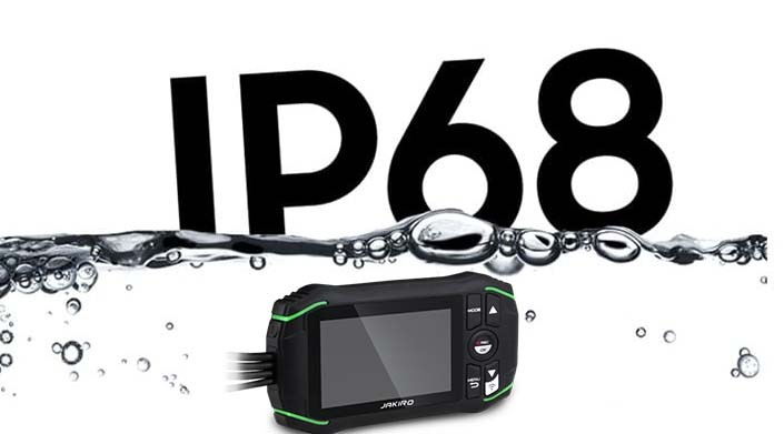 Protecție IP68 - cameră rezistentă la apă + rezistentă la praf pe o motocicletă