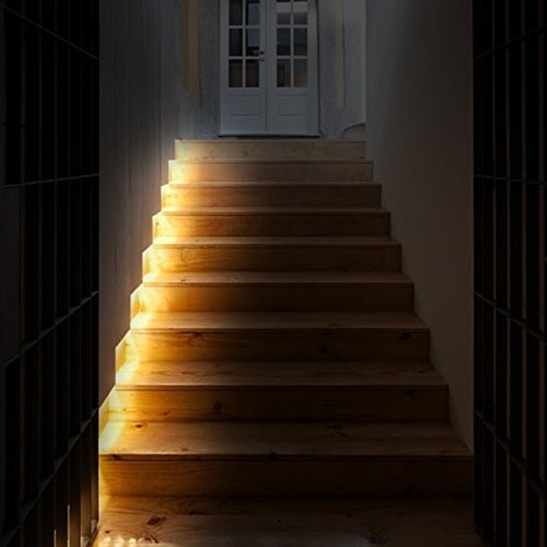 lumină de orientare pe banda cu leduri a scărilor