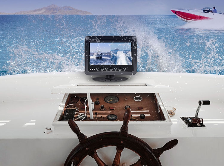 monitor impermeabil pe barca de iaht