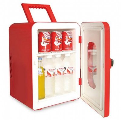 Mini-frigider personal cu ușă
